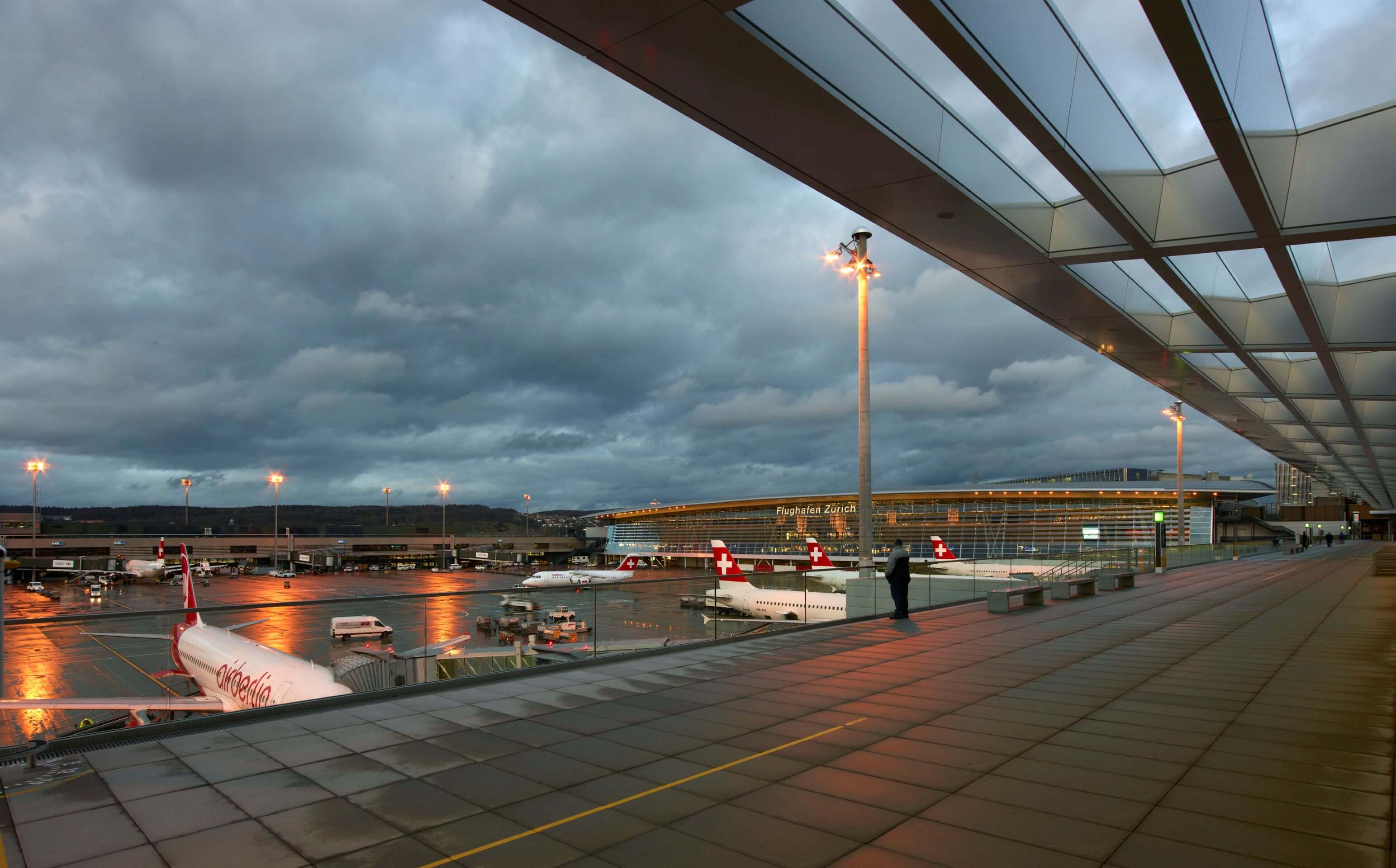 Zuschauerterrasse B – Flughafen Zuerich