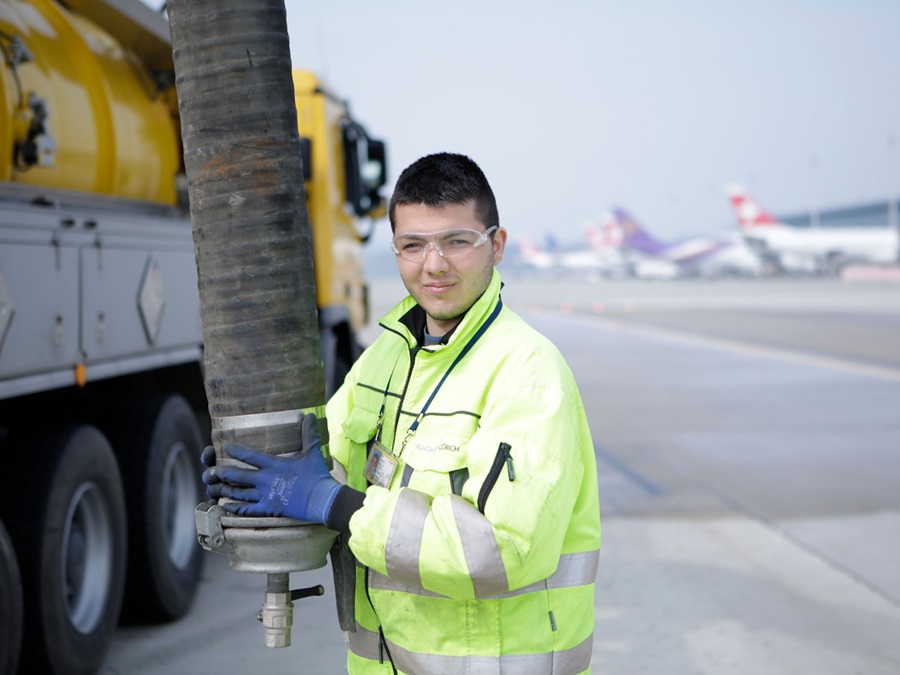 Drainage technician Flughafen Zuerich