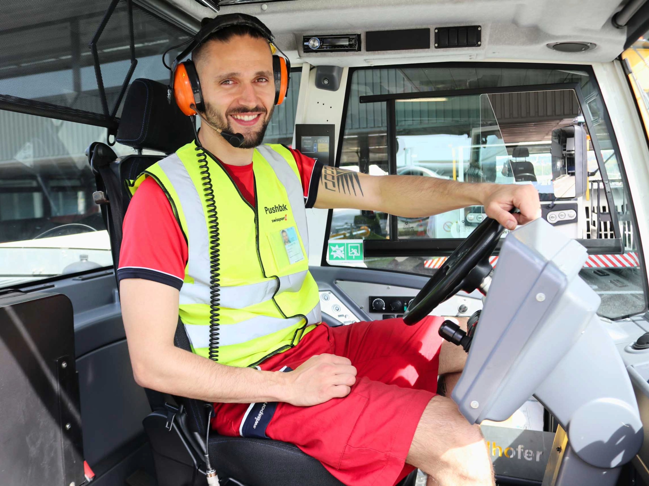 Tobias Fischer, Pushback-Fahrer, Swissport
