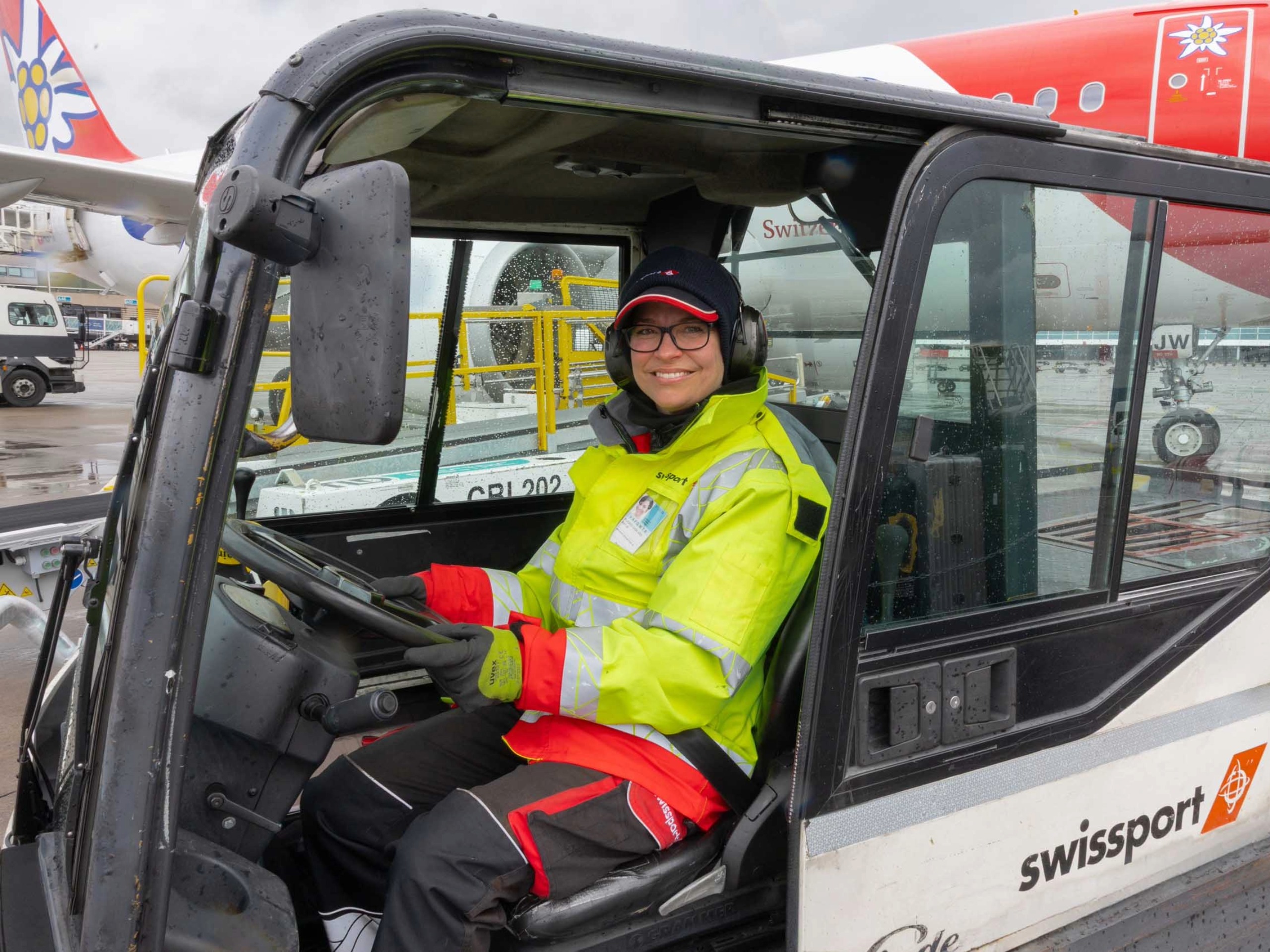 Katja Fürst, Gepäckfahrerin, Swissport