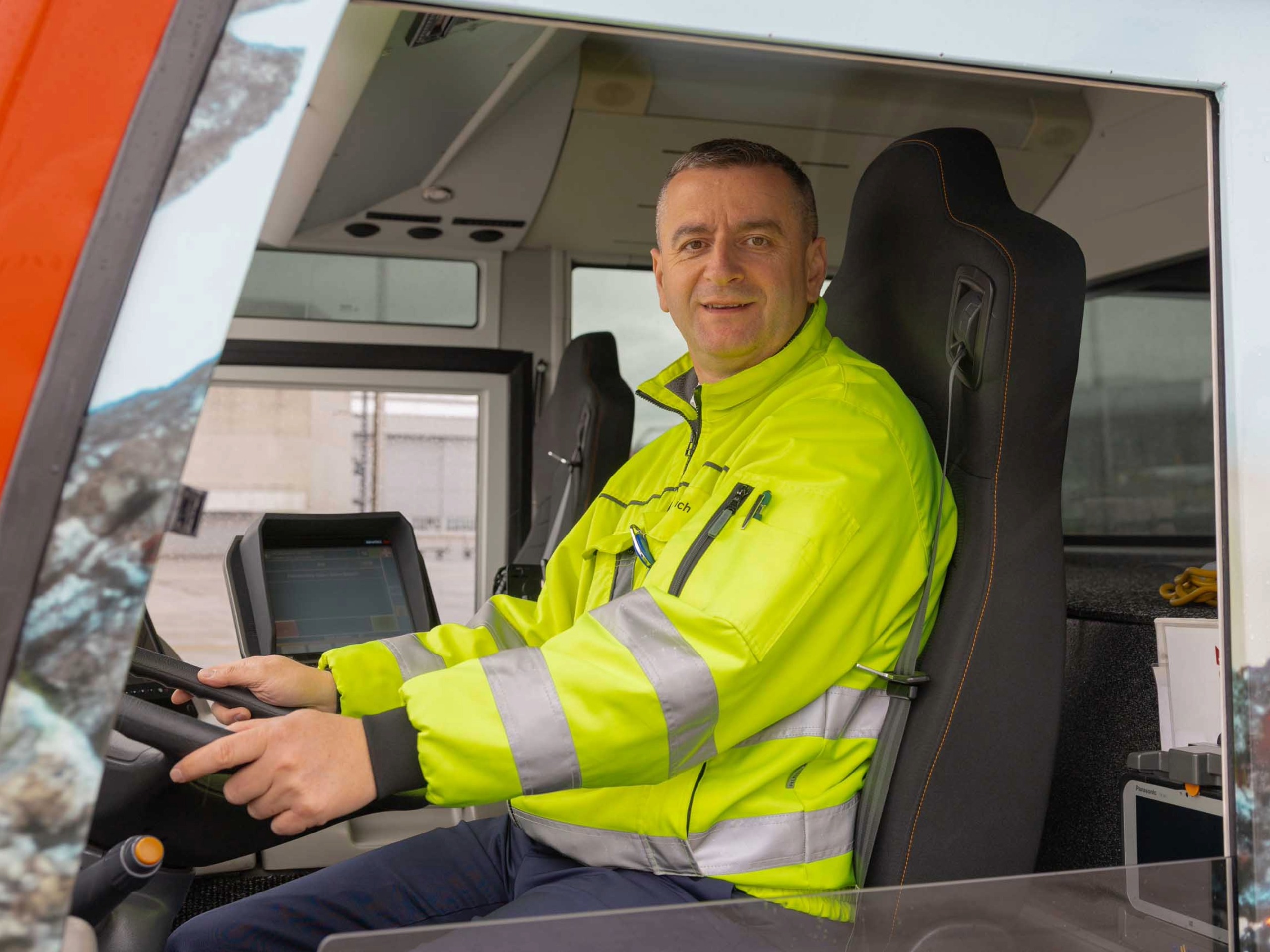 Veljko Tesic, Buschauffeur