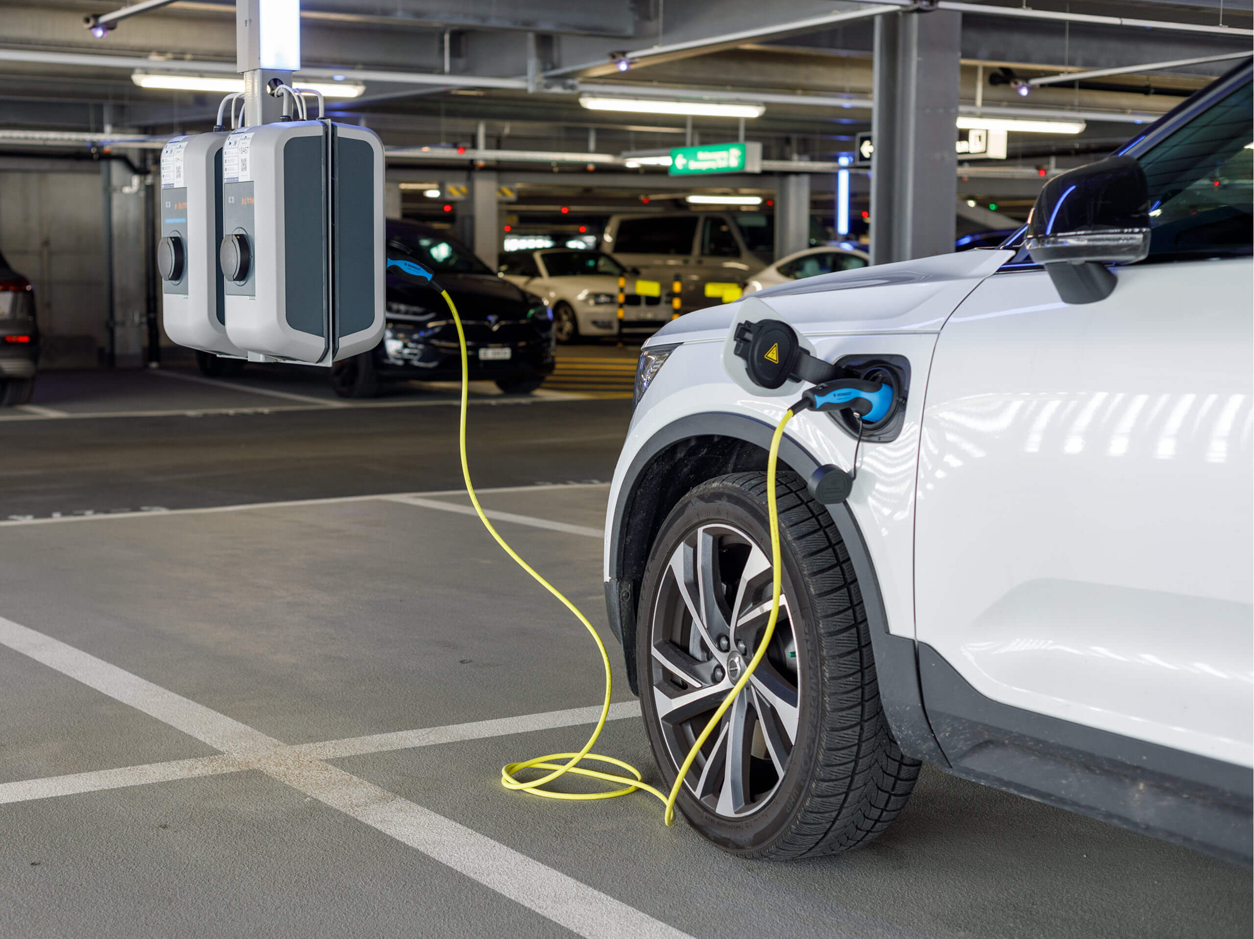 Park And Charge Flughafen Zürich