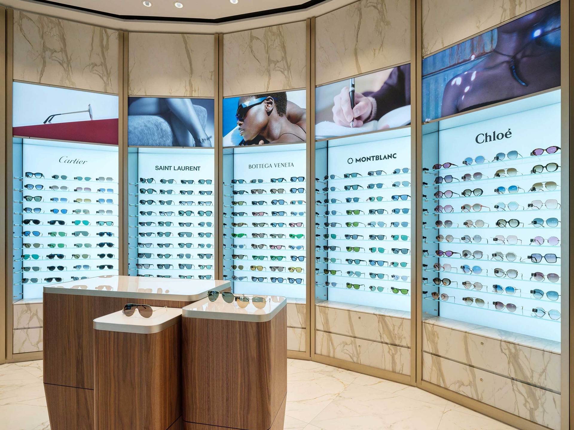 KERING EYEWEAR Flughafen Zuerich