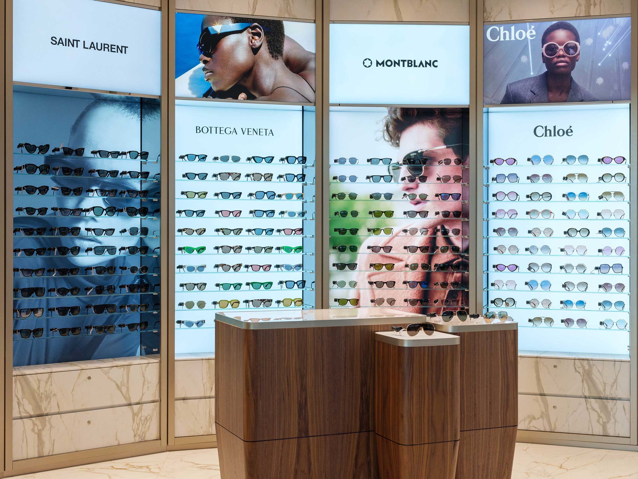 KERING EYEWEAR Flughafen Zuerich