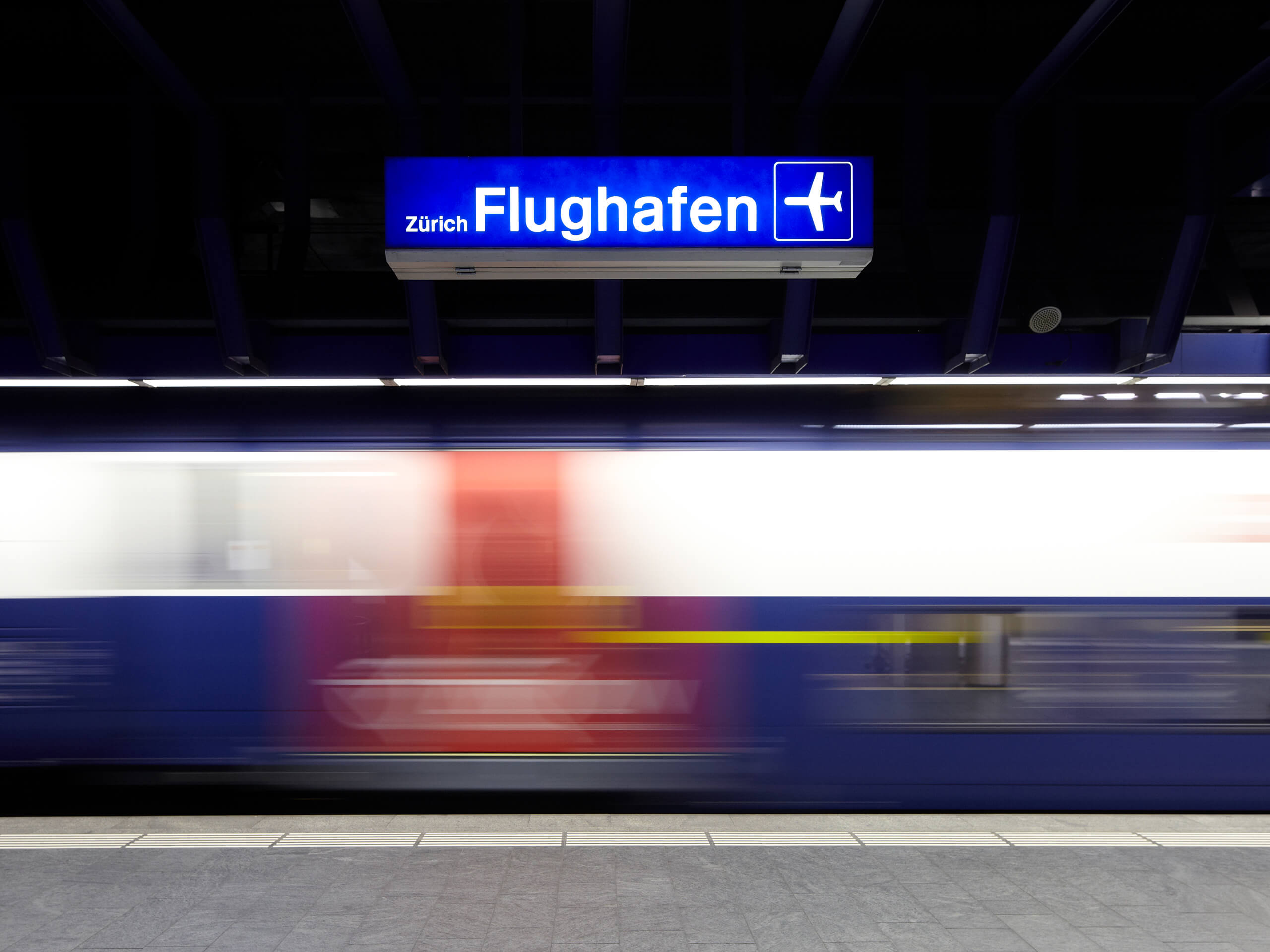 Public transport for employees Flughafen Zuerich